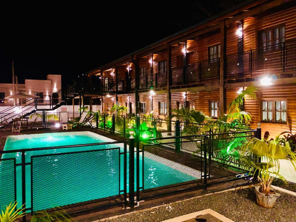 Hotel Alma Pura Пуерто Игуасу Екстериор снимка